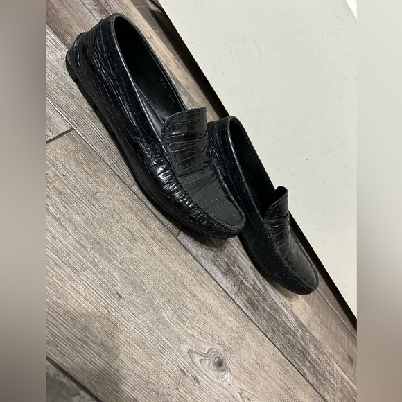 Prada black patent leather embossed croc loafer slip on shoe - Picture 9 of 11